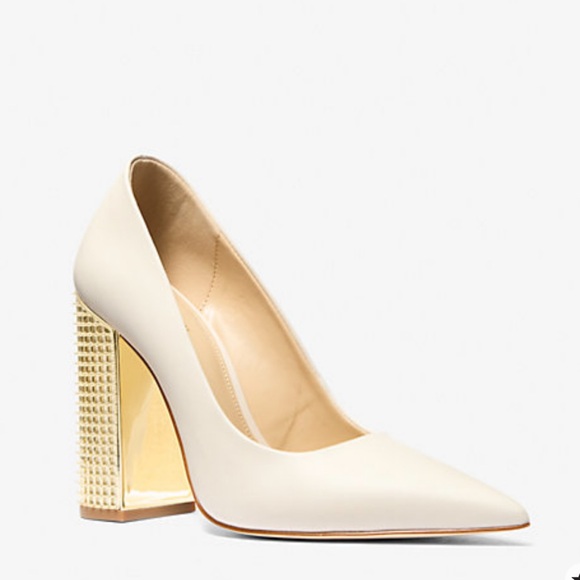 Michael Kors Shoes - Michael Kors Maxine Leather Pumps
Size 8